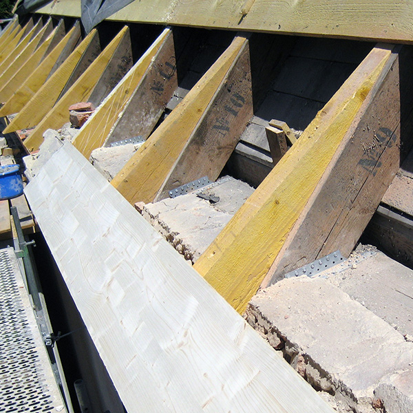 Dachsanierung mit der Zimmerei Ring