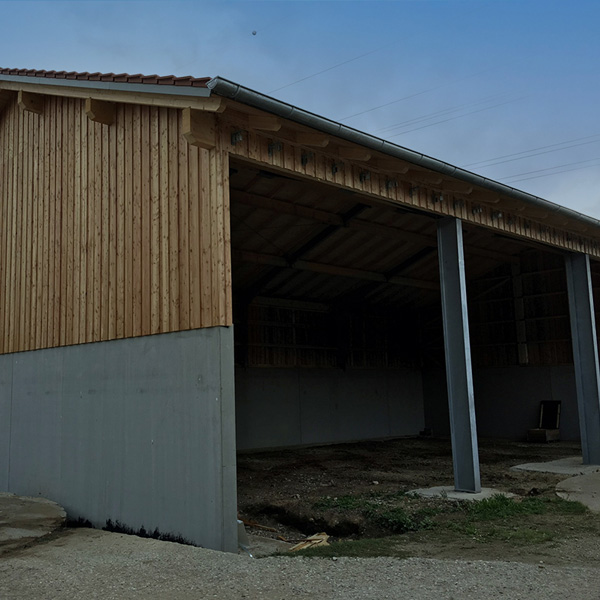 Landwirtschaftliche Hallen und Ställe der Zimmerei Ring