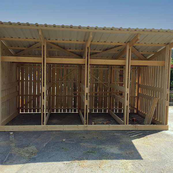 Landwirtschaftliche Hallen und Ställe der Zimmerei Ring